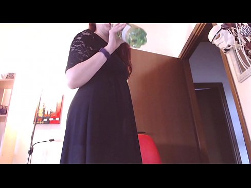 ❤️ Yon esklav soumèt ki renmen kilòt sal ak apetisan oblije masturbe apre li fin gade videyo sa a! ☑ Porno nan nou ️❤